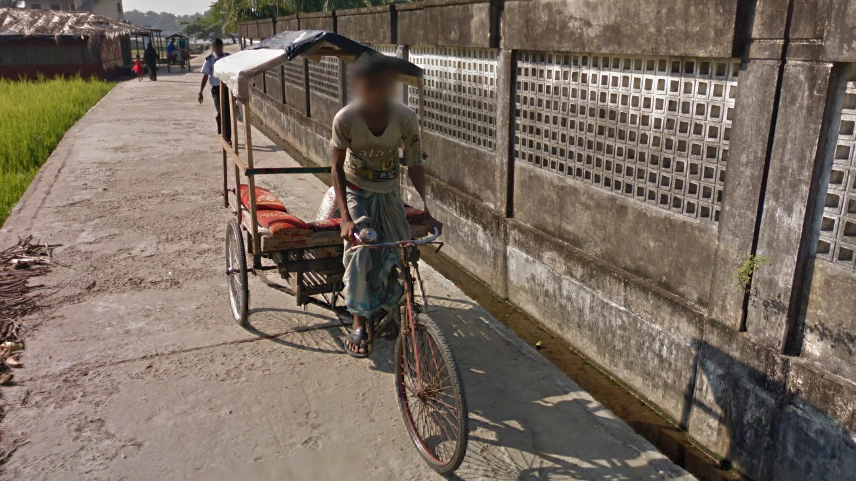 SMI Roofed Cycle Rickshaws
